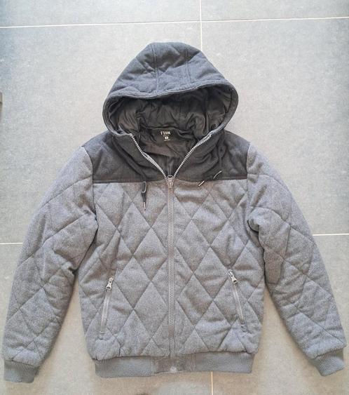 Grijze jas met capuchon voor heren FSBN maat M, Kleding | Heren, Jassen | Winter, Gedragen, Maat 48/50 (M), Grijs, Ophalen of Verzenden