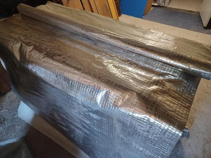 3 stuks aluminiumkleurig zonnewerend doek in goede staat, Tuin en Terras, Zonneschermen, Gebruikt, Overige typen, Ophalen