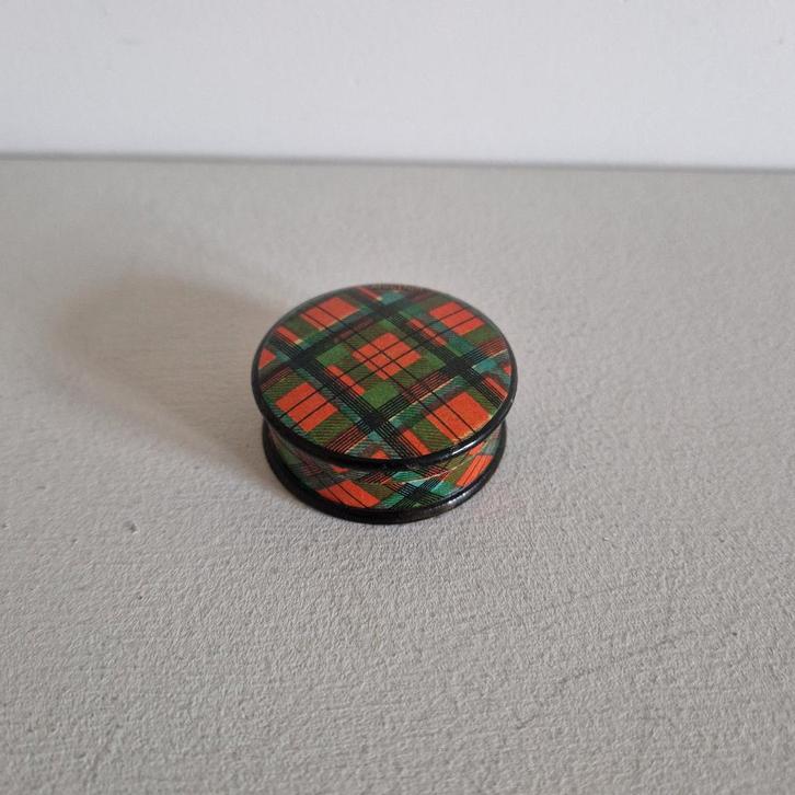 Mooi Schots tartan / tartanware naaigerei: doosje, Antiek en Kunst, Curiosa en Brocante, Ophalen of Verzenden