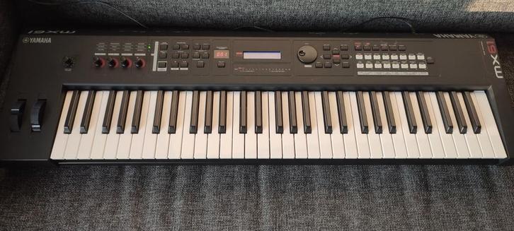 Yamaha MX61 Music Synthesizer, Musique & Instruments, Claviers, Comme neuf, 61 touches, Yamaha, Sensitif, Connexion MIDI, Enlèvement ou Envoi
