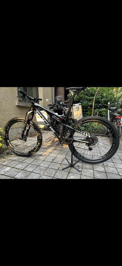 Focus spine carbon/ maat ML, Fietsen en Brommers, Fietsen | Crossfietsen en BMX, Zo goed als nieuw, 24 inch of meer, Aluminium