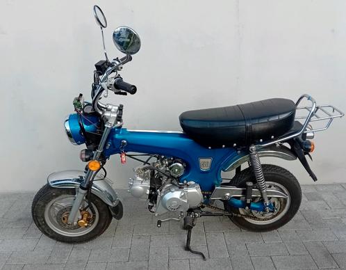 Skyteam Dax 50cc klasse B handkoppeling 4speed 2460km 🛵, Fietsen en Brommers, Brommers | Honda, Zo goed als nieuw, Overige modellen