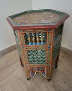 Handgeschilderde houten theetafel uit Marokko, Maison & Meubles, Tables | Tables d'appoint, 45 à 60 cm, Oosterse stijl, Bois, Enlèvement