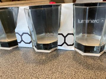 Drinkglazen  beschikbaar voor biedingen