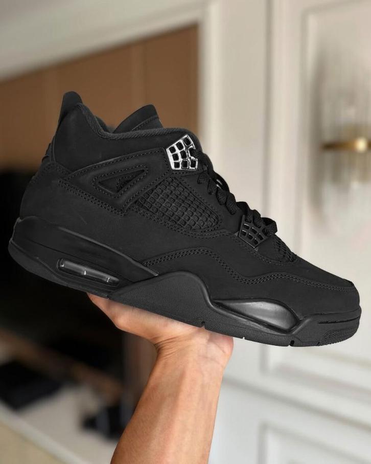 Air Jordan 4 Retro Black Cat (2025) EU 46  - in hand, Kleding | Heren, Schoenen, Nieuw, Sneakers, Zwart, Ophalen of Verzenden