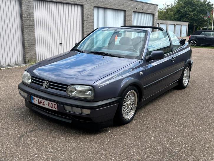Golf 3 cabrio 1.8i oldtimer zeer proper, Auto's, Volkswagen, Bedrijf, Golf, Elektrische buitenspiegels, Elektrische ramen, Lichtmetalen velgen