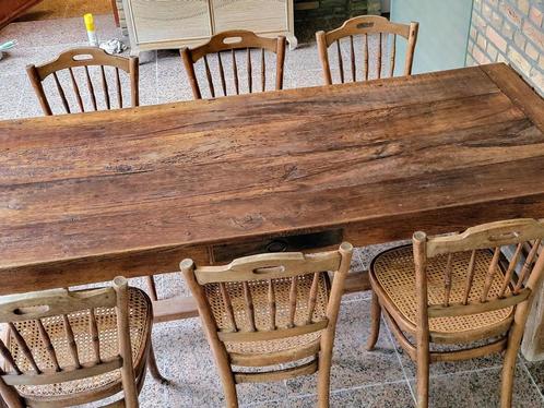 HOUTEN TAFEL MET 6 GEBOGEN WEENSE BISTRO STOELEN, Huis en Inrichting, Complete eetkamers, Gebruikt, 4 tot 6 stoelen, Ophalen