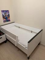 Ledikant / peuterbed met commode en matras, Maison & Meubles, Enlèvement, Comme neuf, Modern