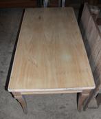 Table basse en bois à terminer de décaper ou à repeindre, 100 à 150 cm, Moins de 50 cm, Enlèvement, Utilisé