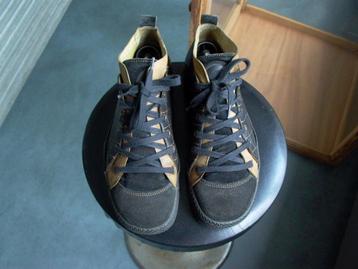 Chaussures Baskets PATAUGAS homme 41. beschikbaar voor biedingen