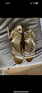 Sandalen 40, Kleding | Dames, Schoenen, Beige, Zo goed als nieuw, Marco tozzi, Sandalen of Muiltjes