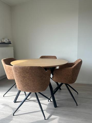 Ronde eettafel (120 cm) in licht eikenlook  beschikbaar voor biedingen