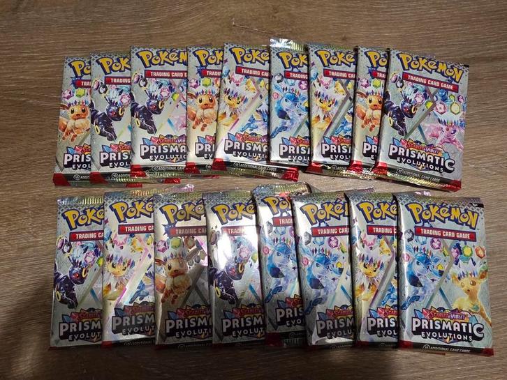 17 pakjes prismatic evolution, Hobby en Vrije tijd, Verzamelkaartspellen | Yu-gi-Oh!, Zo goed als nieuw, Ophalen