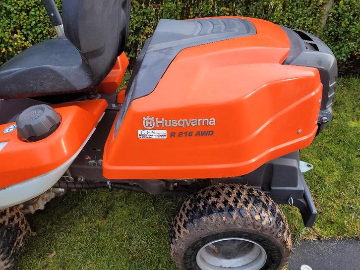 Zitmaaier Husqvarna R216 AWD, Tuin en Terras, Zitmaaiers, Gebruikt, 90 tot 120 cm, Elektrische starter, Mulchfunctie, Ophalen