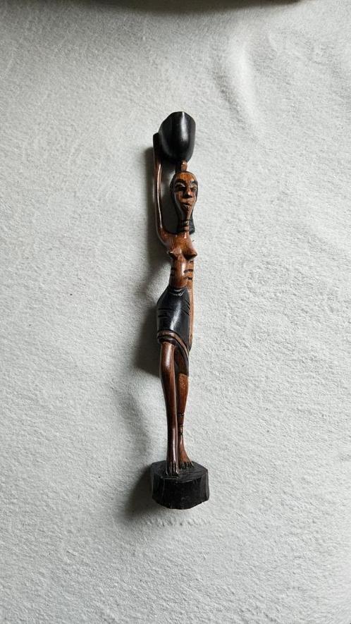 Afrikaanse vrouw met kruik, Antiek en Kunst, Kunst | Beelden en Houtsnijwerken, Ophalen of Verzenden
