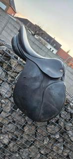 zadel 16inch  2 stuks, Animaux & Accessoires, Chevaux & Poneys | Selles, Enlèvement, Utilisé