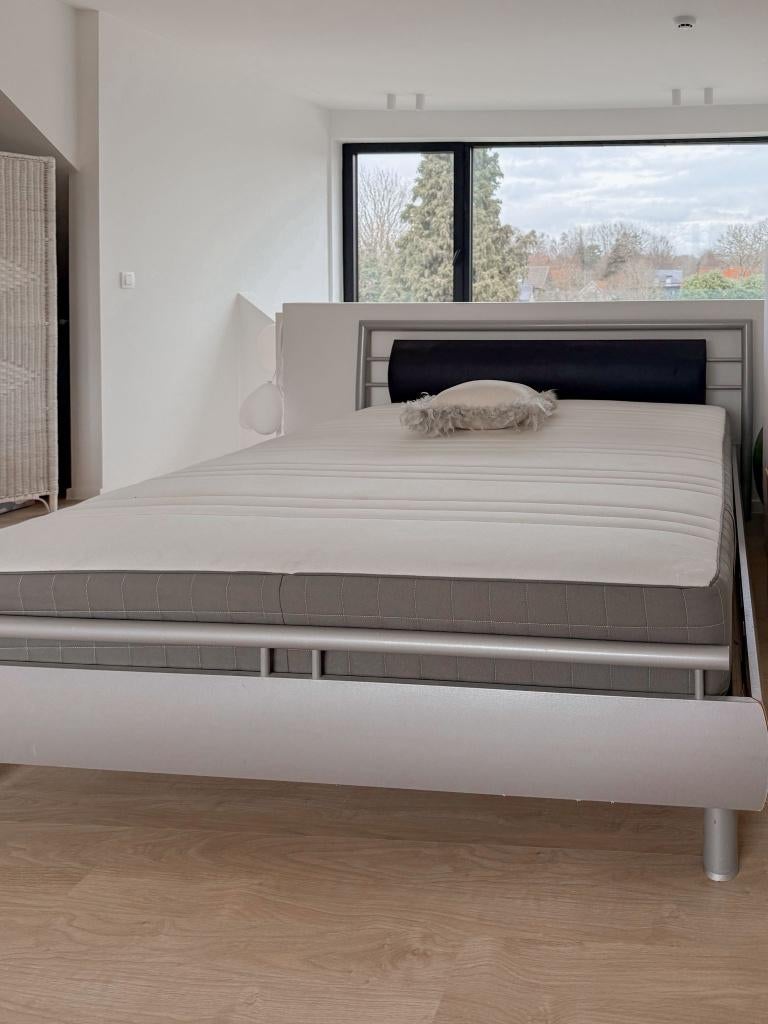 Tweepersoonsbed 160x200 inox/alu + 2 lattenbodems (VITA), Ophalen, Gebruikt, Tweepersoons, Tijdloos