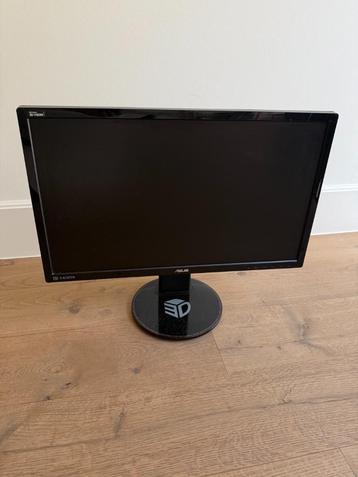 Asus VG248QE 1080p 144Hz. 1Ms. beschikbaar voor biedingen