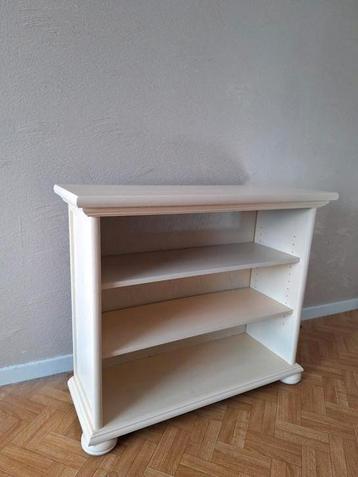Schoenkast beschikbaar voor biedingen