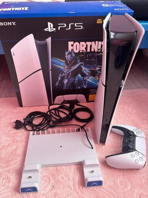 Ps5 slim digitale edition met alle toebehoren, Games en Spelcomputers, Spelcomputers | Sony PlayStation 5, Zo goed als nieuw, Playstation 5