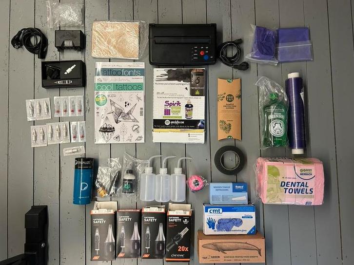 Complete tattoo beginners set, Hobby en Vrije tijd, Tekenen, Zo goed als nieuw, Ophalen