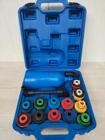 Stahlkaiser Universele olie vul set met 12 adapters. Nieuw!! beschikbaar voor biedingen