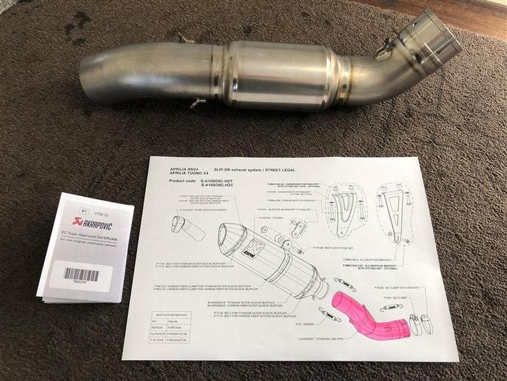 Akrapovic tit. katalysator linkpijp Aprilia RSV4 Tuono V4, Motoren, Onderdelen | Overige, Nieuw, Ophalen of Verzenden