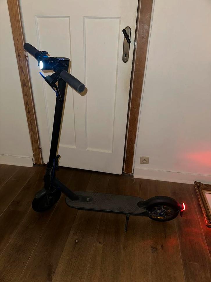 Trottinette xiaomi 3, Vélos & Vélomoteurs, Trottinettes, Comme neuf, Step électrique (E-scooter), Enlèvement
