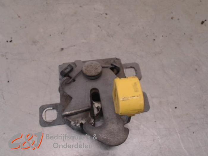 Slotmechaniek Motorkap van een Fiat Fiorino, Auto-onderdelen, Carrosserie, Fiat, Gebruikt, 3 maanden garantie, Ophalen of Verzenden