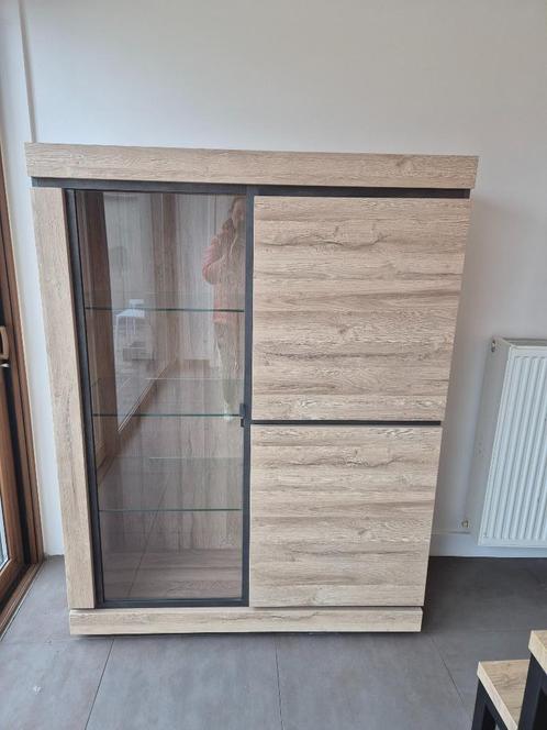 Meubels te koop - vitrinekast, Huis en Inrichting, Kasten | Vitrinekasten, Zo goed als nieuw, 150 tot 200 cm, 100 tot 150 cm, 25 tot 50 cm