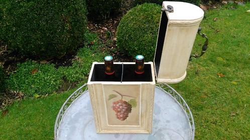 Vintage houten wijnrekje wijnkoffer met druiventros, Huis en Inrichting, Woonaccessoires | Wijnrekken, Hout, Ophalen of Verzenden