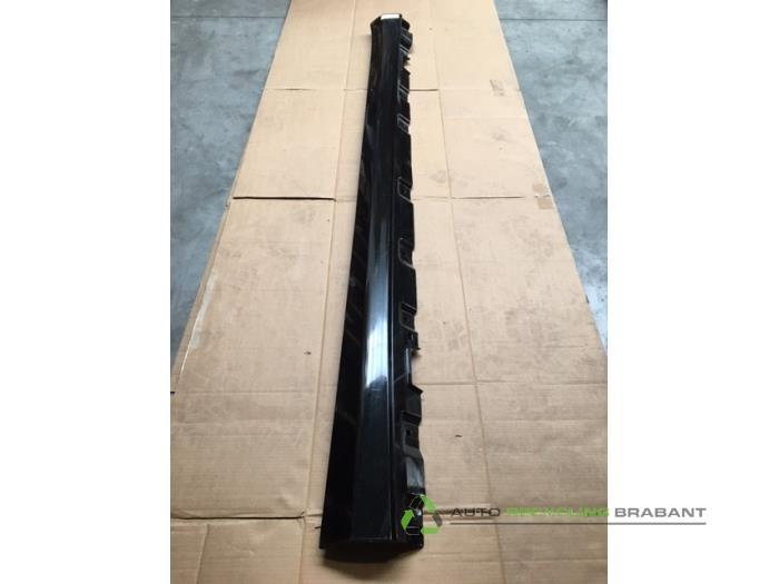 Zijskirt rechts van een Mercedes S-Klasse, Gebruikt, -, -, Ophalen of Verzenden