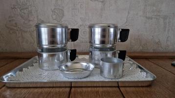 Vintage thee set beschikbaar voor biedingen