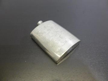 Zakfles beschikbaar voor biedingen