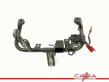 CARENAGE SUPPORT (UPPER) Honda NX 650 (01-1970/-), Utilisé