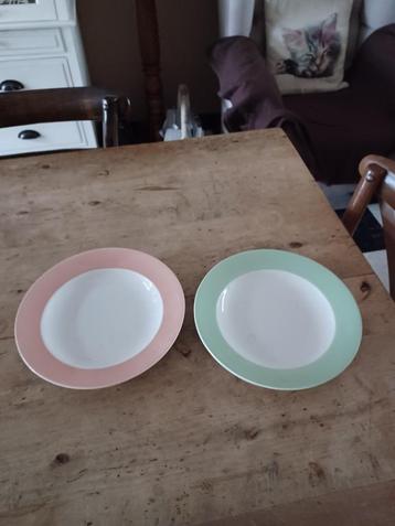 BOCH PASTELRAND 2 DIEPE BORDEN 23 CM beschikbaar voor biedingen