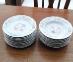 Lot de 12 assiettes plates et 12 creuses en porcelaine neuve, Enlèvement ou Envoi