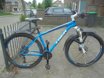 Trek X Calibre 8 de 29 pouces avec 30 vitesses (Deore SLX).