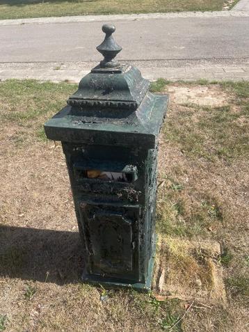 Boîte aux lettre beton style anglais à restaurer beschikbaar voor biedingen