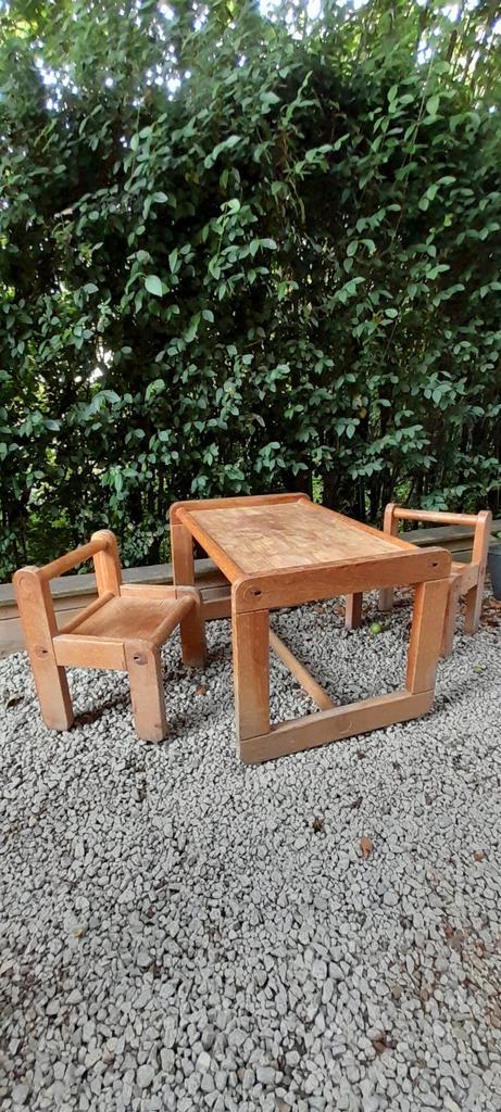 Petite table +2 chaises enfants à restaurer, Kinderen en Baby's, Speelgoed | Speeltafels, Gebruikt