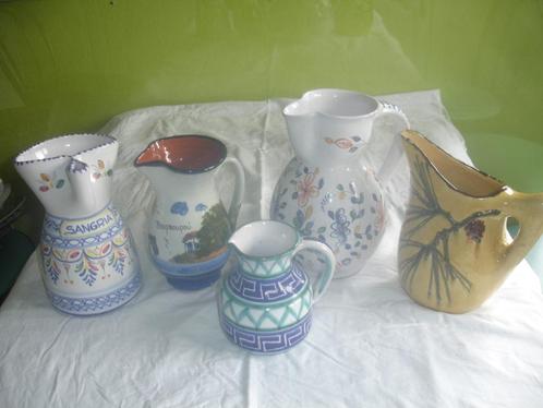 Schenkkannen in geëmailleerd aardewerk, Hand Made., Antiquités & Art, Antiquités | Céramique & Poterie, Enlèvement ou Envoi