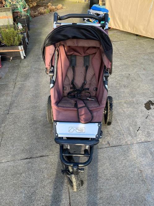Mountain buggy met accessoires, Kinderen en Baby's, Buggy's, Gebruikt, Overige merken, Regenhoes, Verstelbare rugleuning, Voetenzak