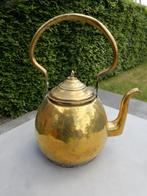 Antieke geelkoperen waterketel, Ophalen