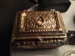Petit coffret en bronze 12 cm sur 8 cm