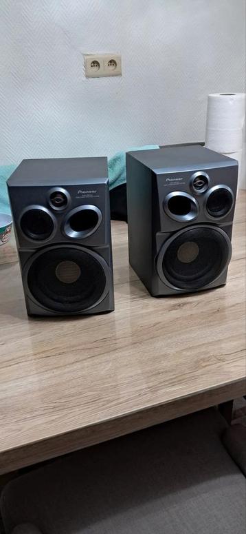 2 baffles/enceintes PIONEER en bon état et fonctionne bien, Enlèvement, Comme neuf