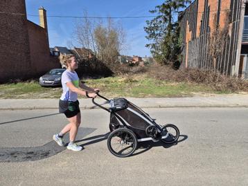 Thule Chariot Lite 2 pers + jogging kit = zo goed als nieuw beschikbaar voor biedingen