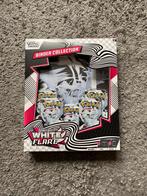 La collection de cartables Pokémon White Flare est scellée, Hobby & Loisirs créatifs, Jeux de cartes à collectionner | Pokémon