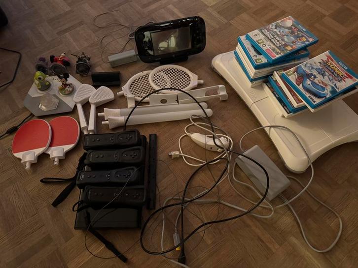 Spelconcsole Wii, Games en Spelcomputers, Spelcomputers | Nintendo Wii, Gebruikt, Met 3 controllers of meer, Met games, Met Balance Board