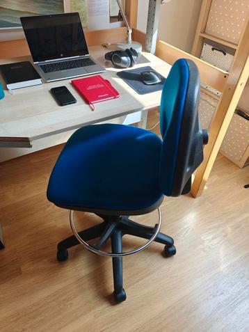 (Hoge) Bureaustoel in goede staat! beschikbaar voor biedingen