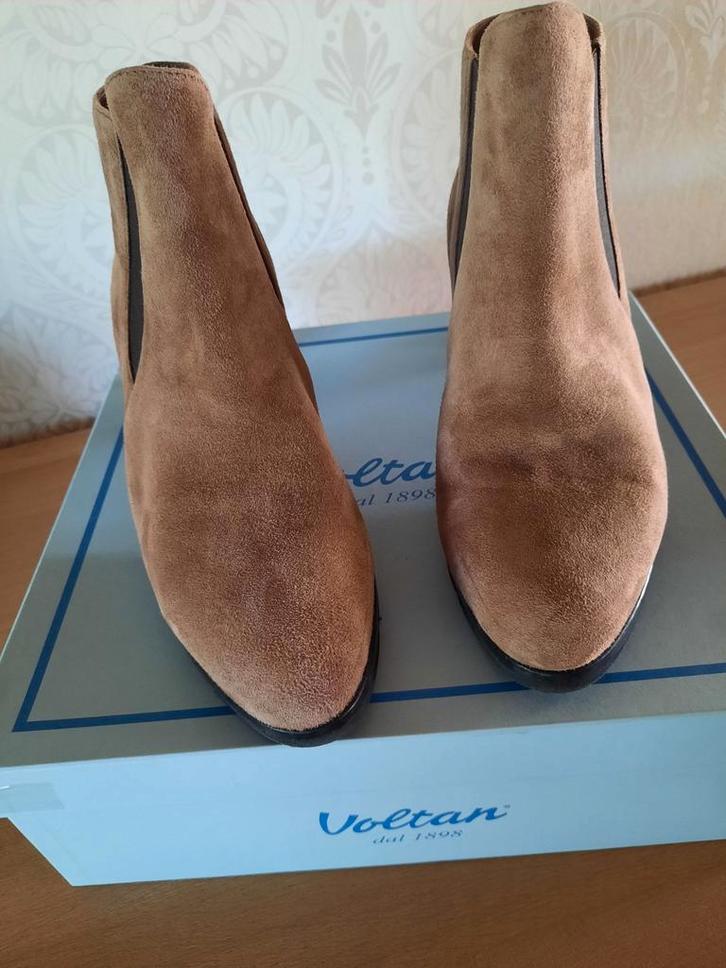 Enkellaarsjes Voltan maat 40 NIEUW, Kleding | Dames, Schoenen, Nieuw, Lage of Enkellaarzen, Bruin, Ophalen